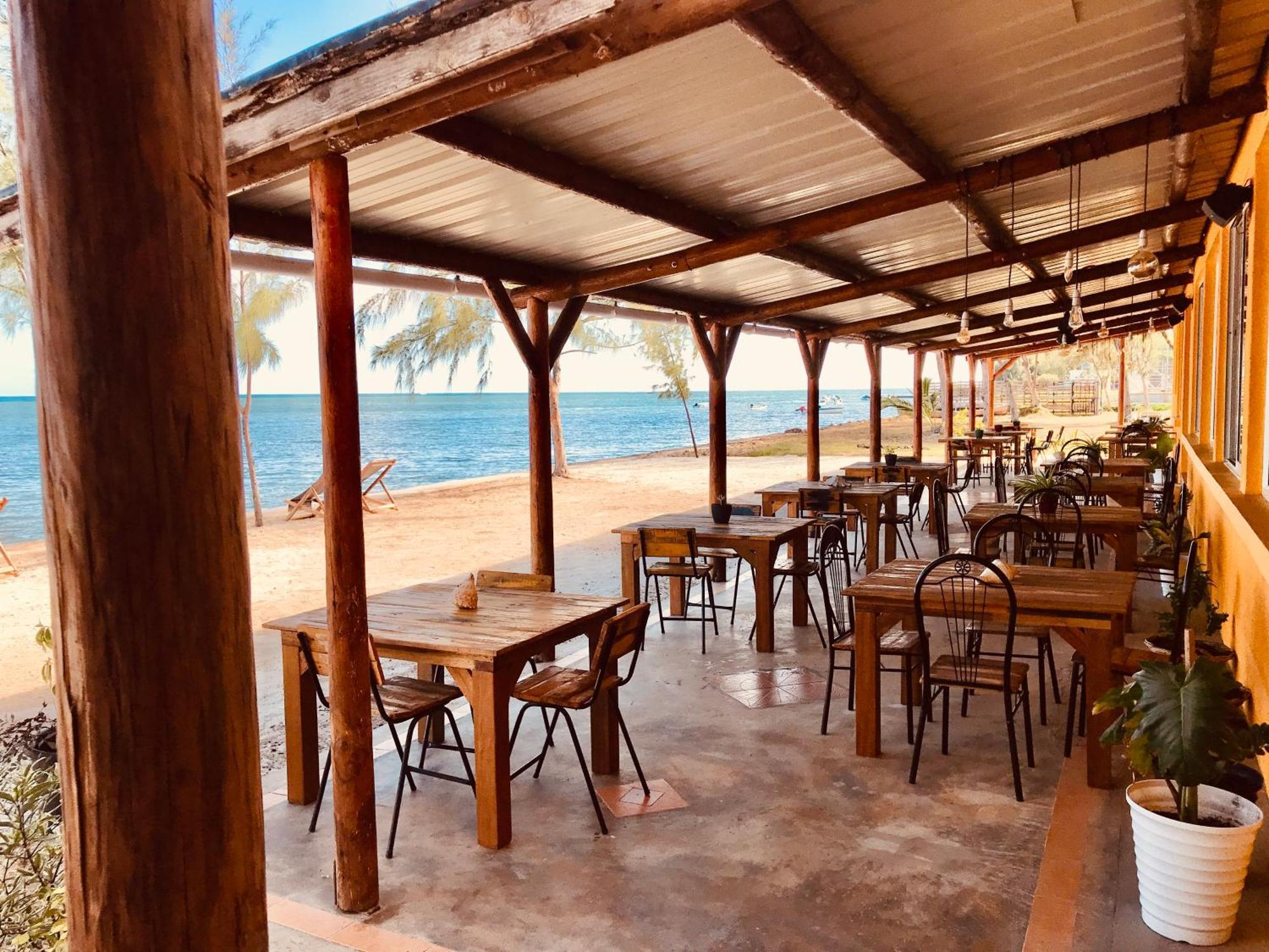 Bon Vivant Front De Mer - Ile Rodrigues Port Mathurin Bagian luar foto